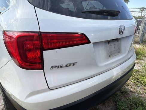 Used 2017 Honda Pilot EX-L image 8