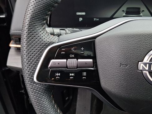 Used 2024 Nissan Ariya AWD image 24