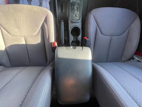 Used 2013 Jeep Wrangler Unlimited Sport image 14