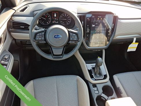 Used 2025 Subaru Forester Premium AWD/4WD image 11