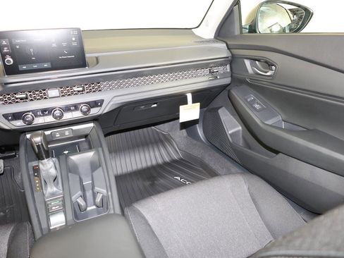 New 2026 Honda Accord SE image 9