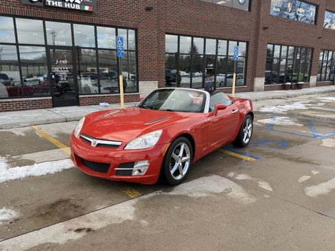 Used 2009 Saturn Sky w/ Premium Trim Package image 4
