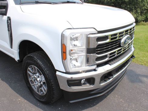 Used 2025 Ford F350 XLT AWD/4WD image 5