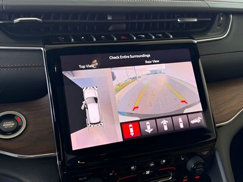 Used 2024 Jeep Grand Cherokee L Summit w/ High Altitude Package image 21