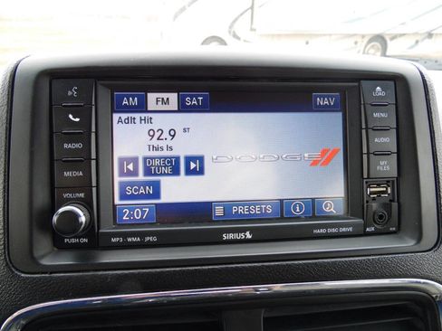 Used 2014 Dodge Grand Caravan SXT w/ UConnect Hands-Free Group image 38