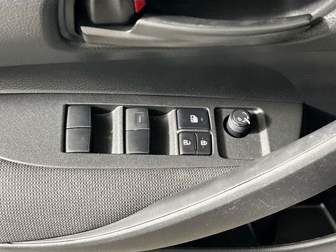 Used 2022 Toyota Corolla LE FWD image 15