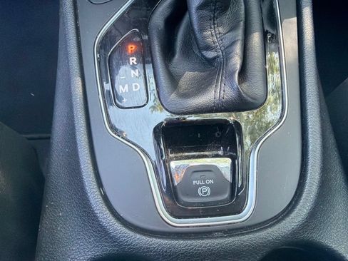 Used 2019 Jeep Cherokee Limited AWD/4WD image 27