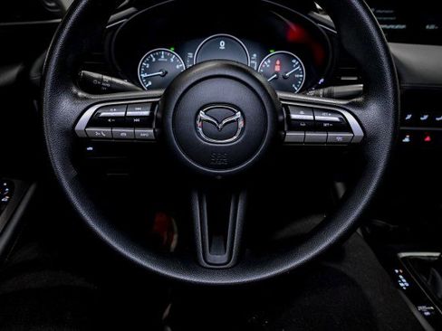 Used 2021 MAZDA MAZDA3 s image 28