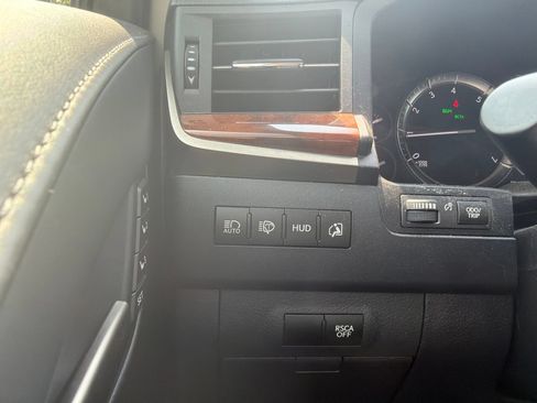 Used 2017 Lexus LX 570 4WD image 22