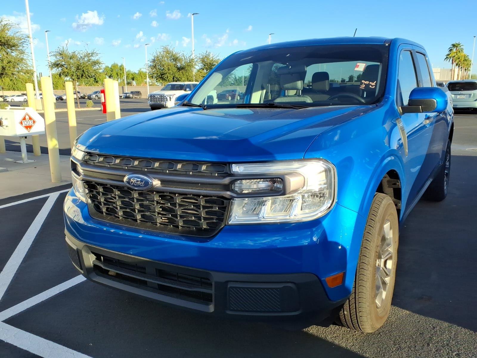 Used 2022 Ford Maverick XLT w/ XLT Luxury Package FWD image 2
