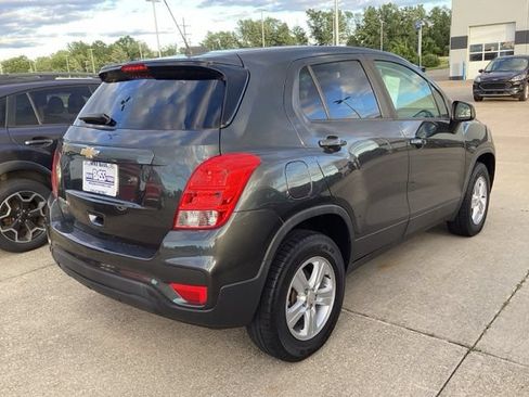 Used 2020 Chevrolet Trax LS w/ Tint and Cruise Package AWD/4WD image 10