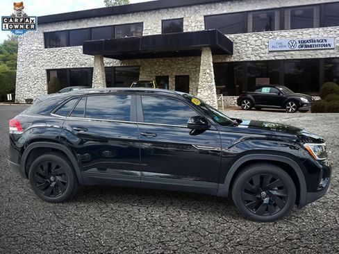 Used 2024 Volkswagen Atlas Cross Sport SE w/ Black Wheel Package AWD/4WD image 4