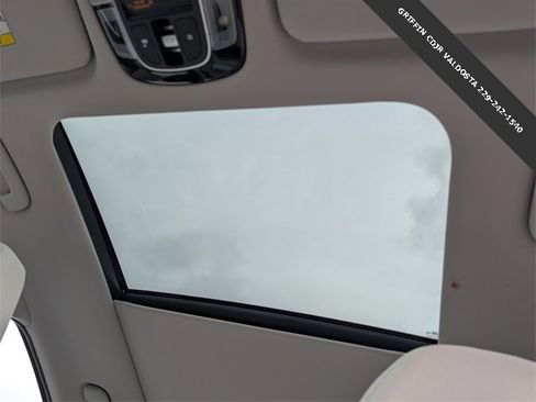 Used 2023 Hyundai Sonata SEL w/ Convenience Package image 16