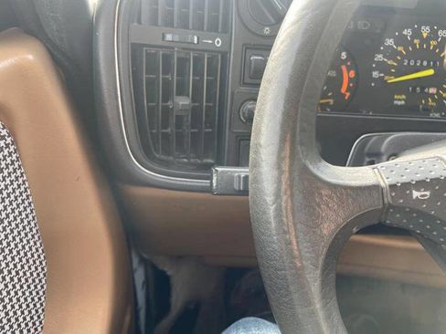 Used 1989 Saab 900 S image 30