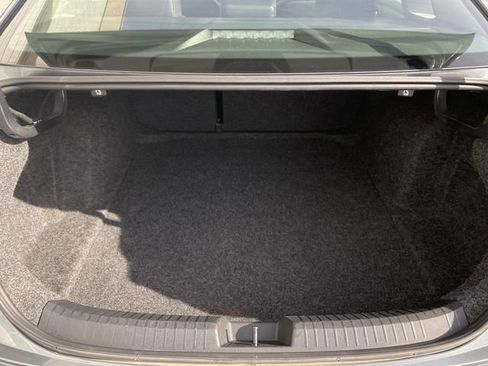 Used 2024 Volkswagen Jetta SE FWD image 22