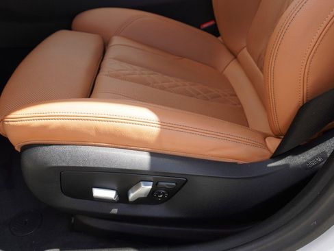 Used 2023 BMW 540i w/ Premium Package RWD image 24