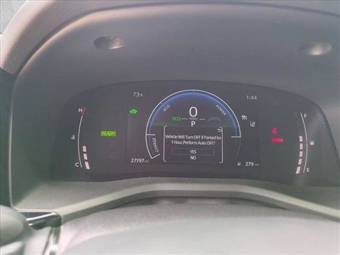 Used 2025 Toyota Camry SE FWD image 11