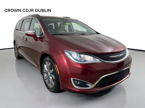 Used 2017 Chrysler Pacifica Limited FWD image 3