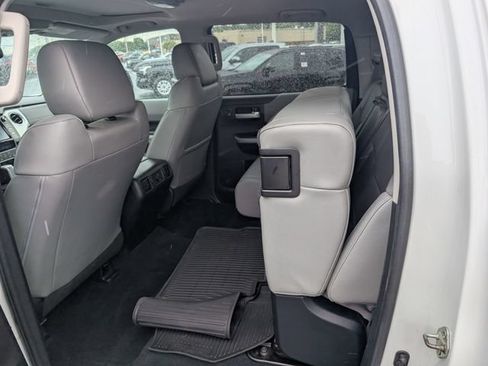 Used 2018 Toyota Tundra Limited w/ Limited Premium Package AWD/4WD image 10