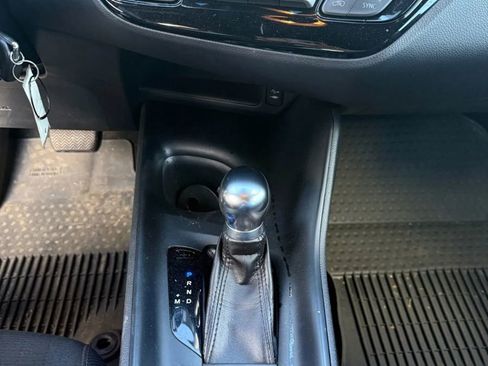 Used 2018 Toyota C-HR XLE image 21