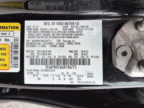 Used 2016 Ford Fusion SE FWD image 25