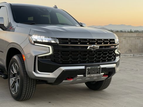 Used 2023 Chevrolet Tahoe Z71 w/ Luxury Package image 3
