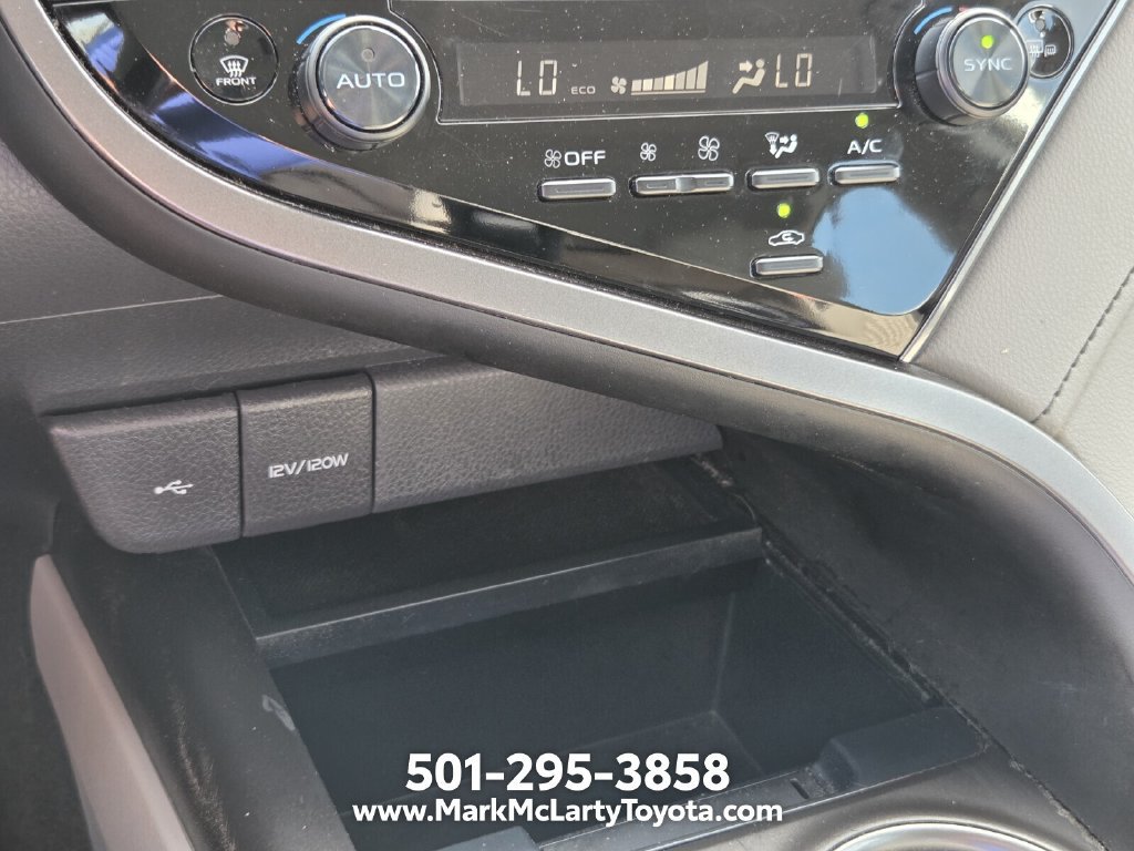 Used 2022 Toyota Camry SE FWD image 19