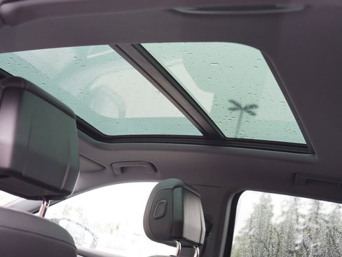 Used 2024 Audi Q4 e-tron Premium Plus w/ Premium Plus image 24