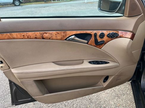 Used 2008 Mercedes-Benz E 350 4MATIC w/ Premium Pkg 1 image 12