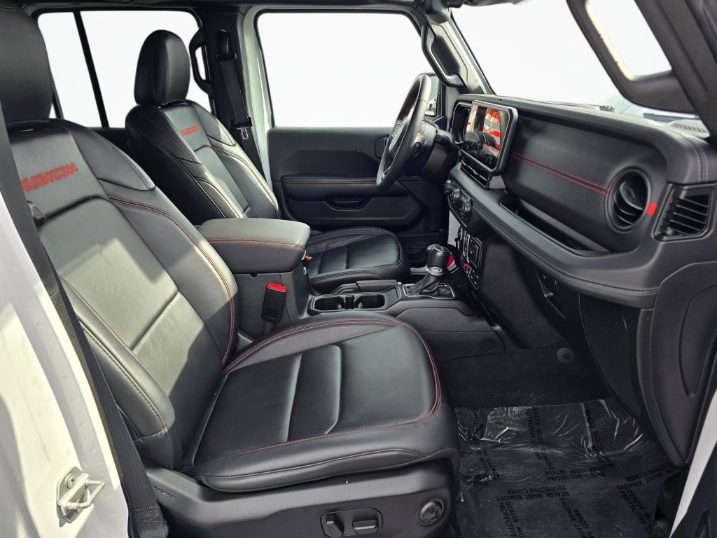 Used 2024 Jeep Gladiator Rubicon AWD/4WD image 27