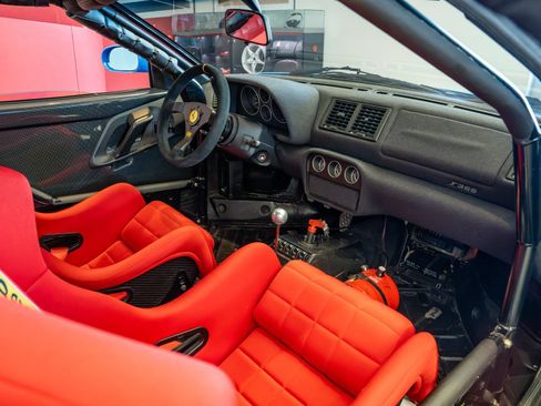 Used 1998 Ferrari F355 Berlinetta RWD image 17
