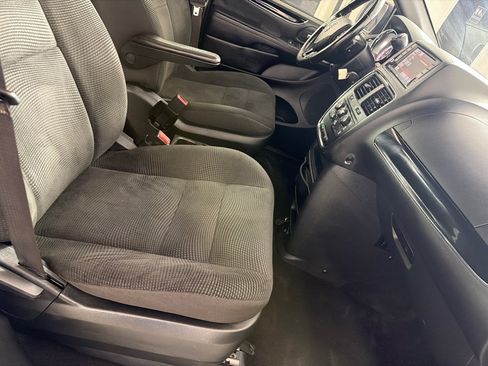 Used 2020 Dodge Grand Caravan SE FWD image 20