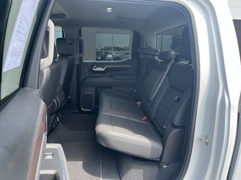 Used 2026 GMC Sierra 1500 SLT AWD/4WD image 32