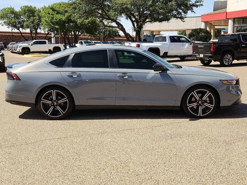 Used 2023 Honda Accord Sport image 5