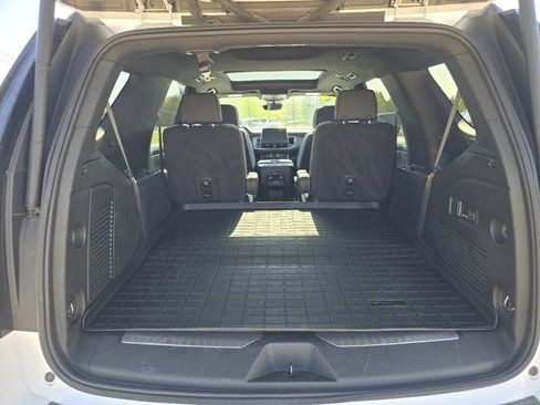 Used 2024 Chevrolet Tahoe High Country AWD/4WD image 23