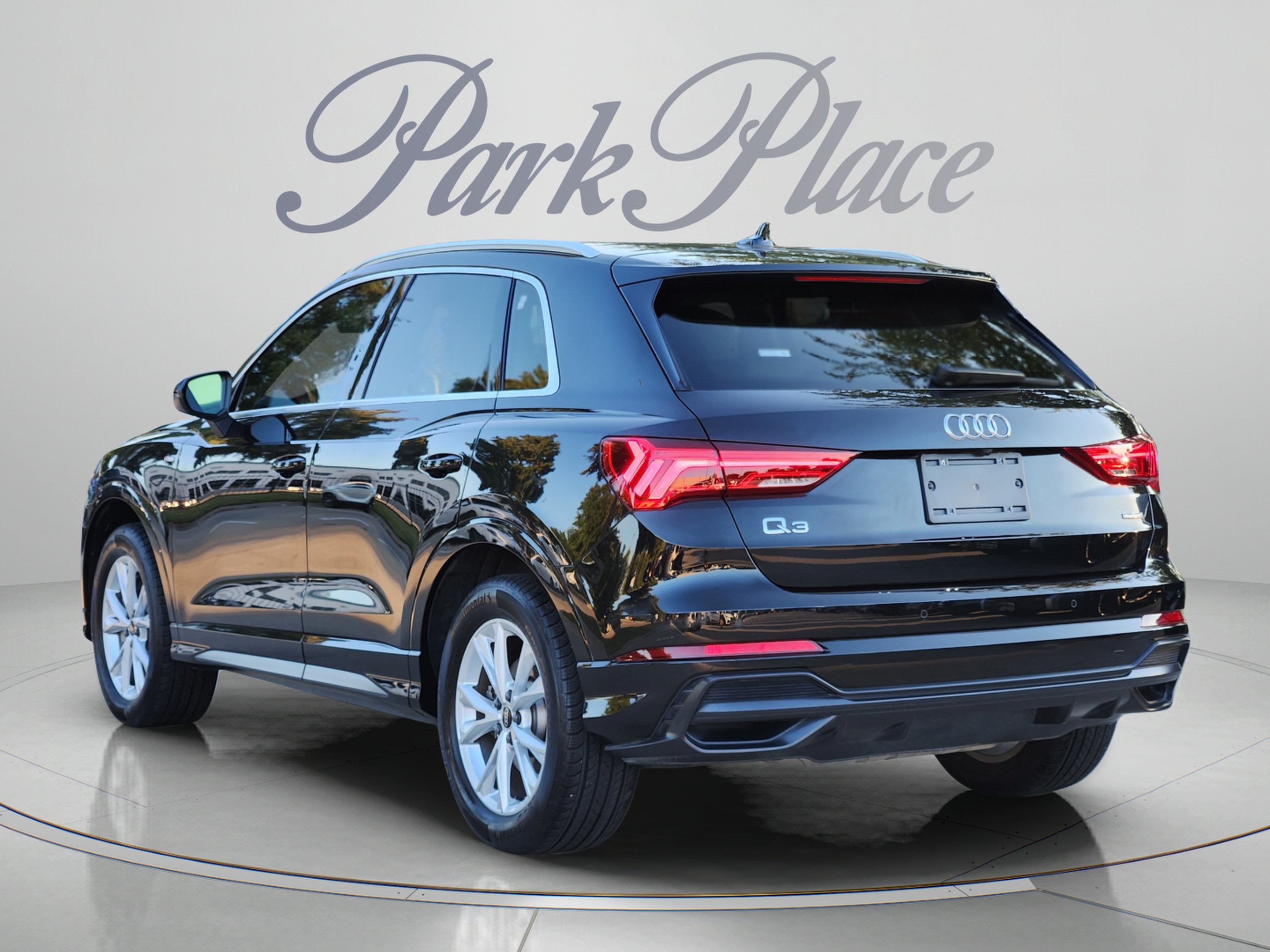 Used 2022 Audi Q3 2.0T Premium Plus AWD/4WD image 3