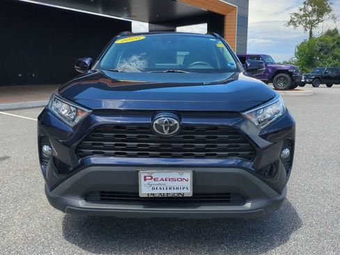 Used 2020 Toyota RAV4 XLE w/ All Weather Liner Package AWD/4WD image 9