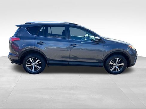 Used 2016 Toyota RAV4 XLE image 9
