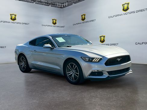 Used 2016 Ford Mustang GT RWD image 7