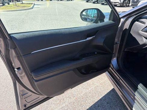 Used 2023 Toyota Camry XSE w/ Navigation Package image 14
