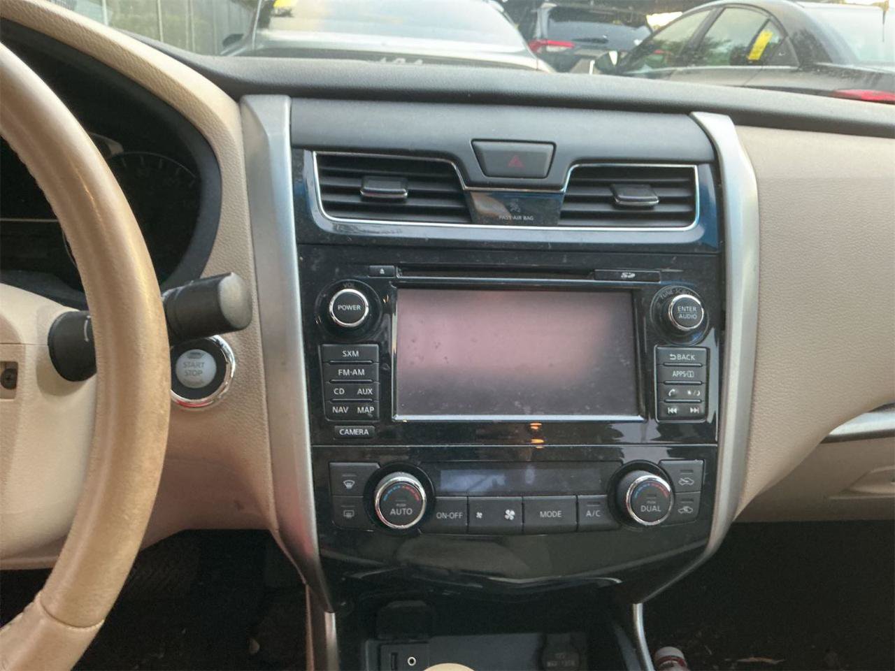 Used 2015 Nissan Altima 2.5 SV w/ Convenience Package FWD image 12