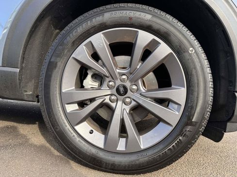 Used 2025 Ford Explorer Active w/ Active Comfort Package image 7