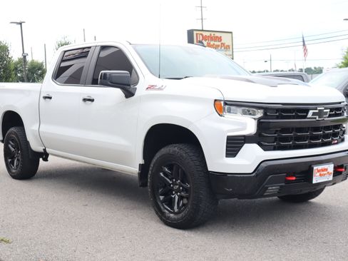 Used 2022 Chevrolet Silverado 1500 LT Trail Boss w/ Convenience Package II AWD/4WD image 5