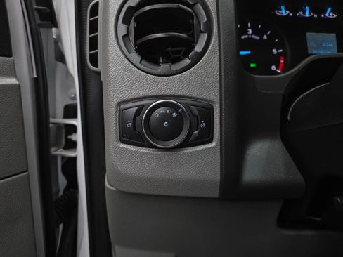 Used 2022 Ford E-350 and Econoline 350 Super Duty w/ Power Windows & Locks Group RWD image 26