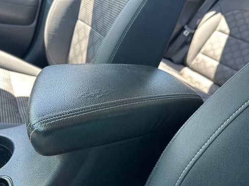 Used 2019 Kia Niro LX FWD image 33