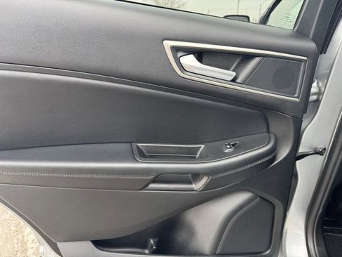 Used 2024 Ford Edge SEL w/ Convenience Package image 28