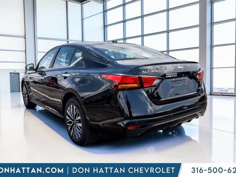 Used 2025 Nissan Altima 2.5 SV AWD/4WD image 27