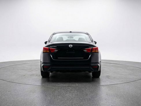 Used 2025 Nissan Altima 2.5 SV image 7