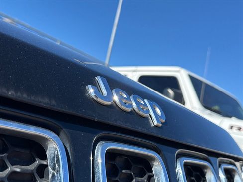 Used 2018 Jeep Compass Sport w/ Tech Group image 16