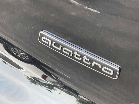 Certified 2025 Audi Q5 Premium w/ Convenience Package AWD/4WD image 14